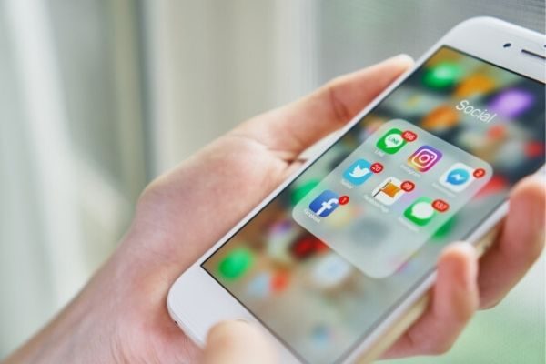 Establish Stronger Relationships With Social Media Marketing